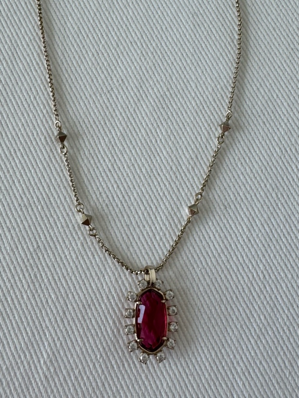 Kendra Scott Gold-Tone Brett Necklace with Berry Glass - WINTER 2017